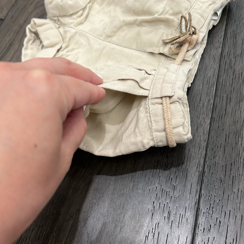 NWOT Zara baby girl pleated like khaki butterfly belted shorts with pockets - Picture 4 of 8